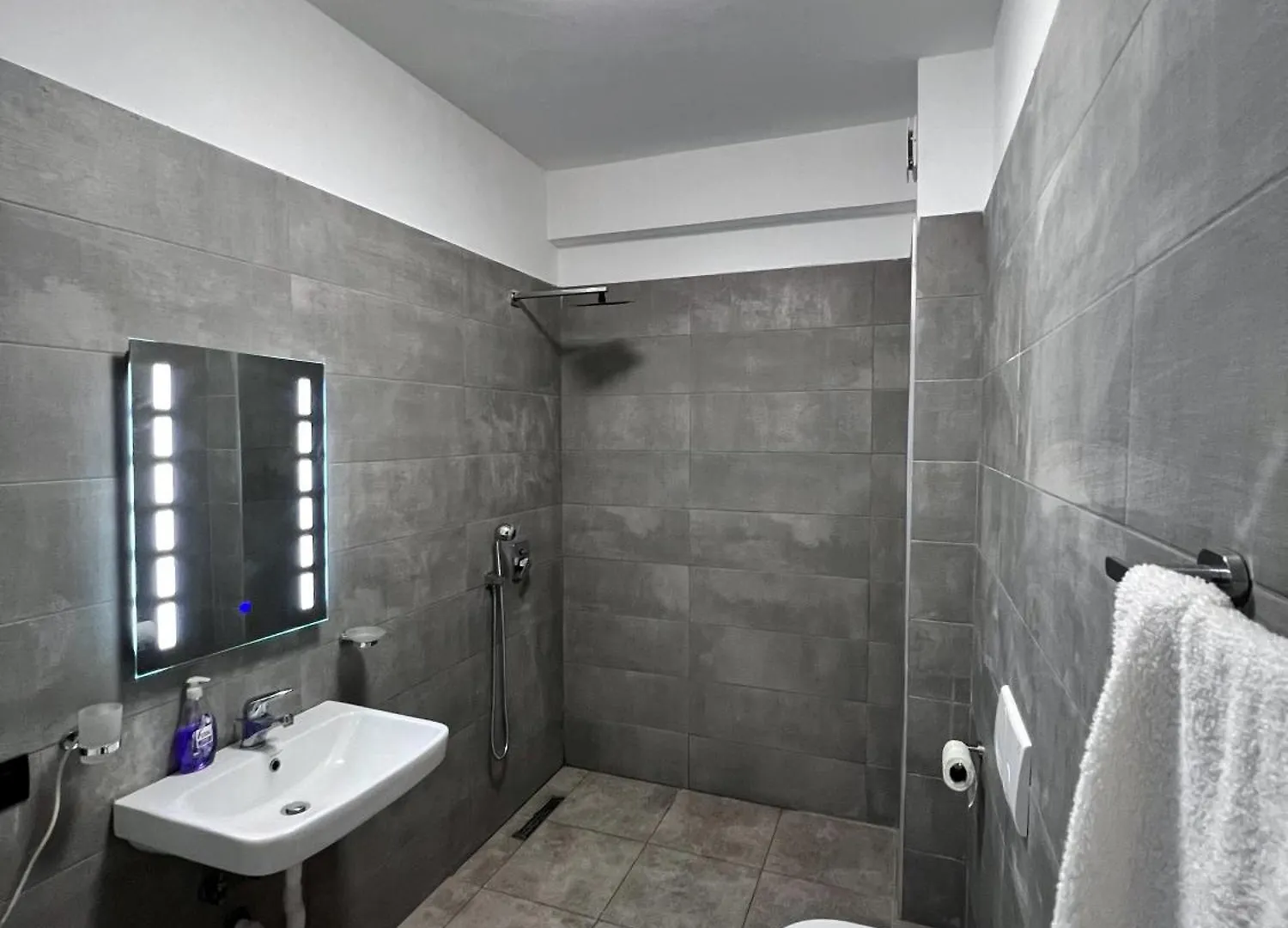 Sonely Apartament Шенджин Албания